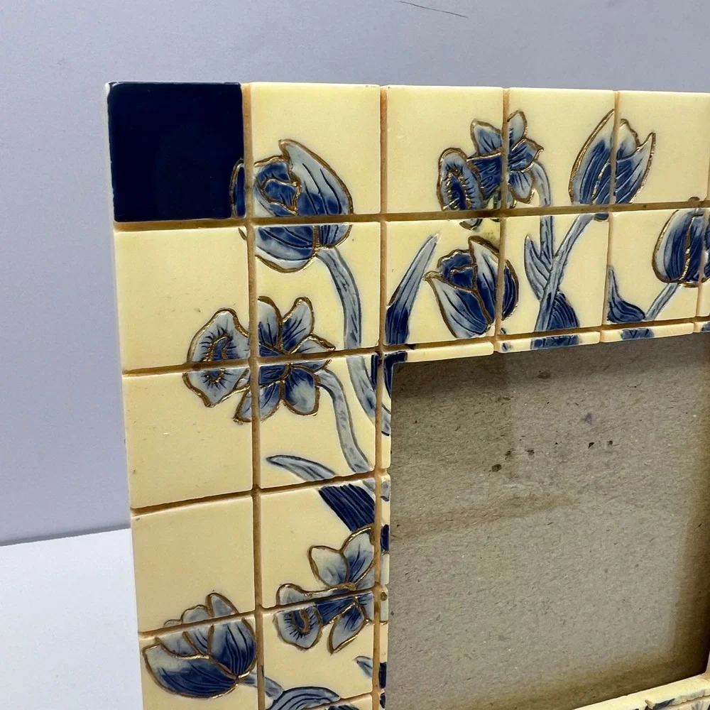 Vintage Mosaic Tile Frame 3.5x3.5 Cream Blue Chinoiserie Resin Floral Decor